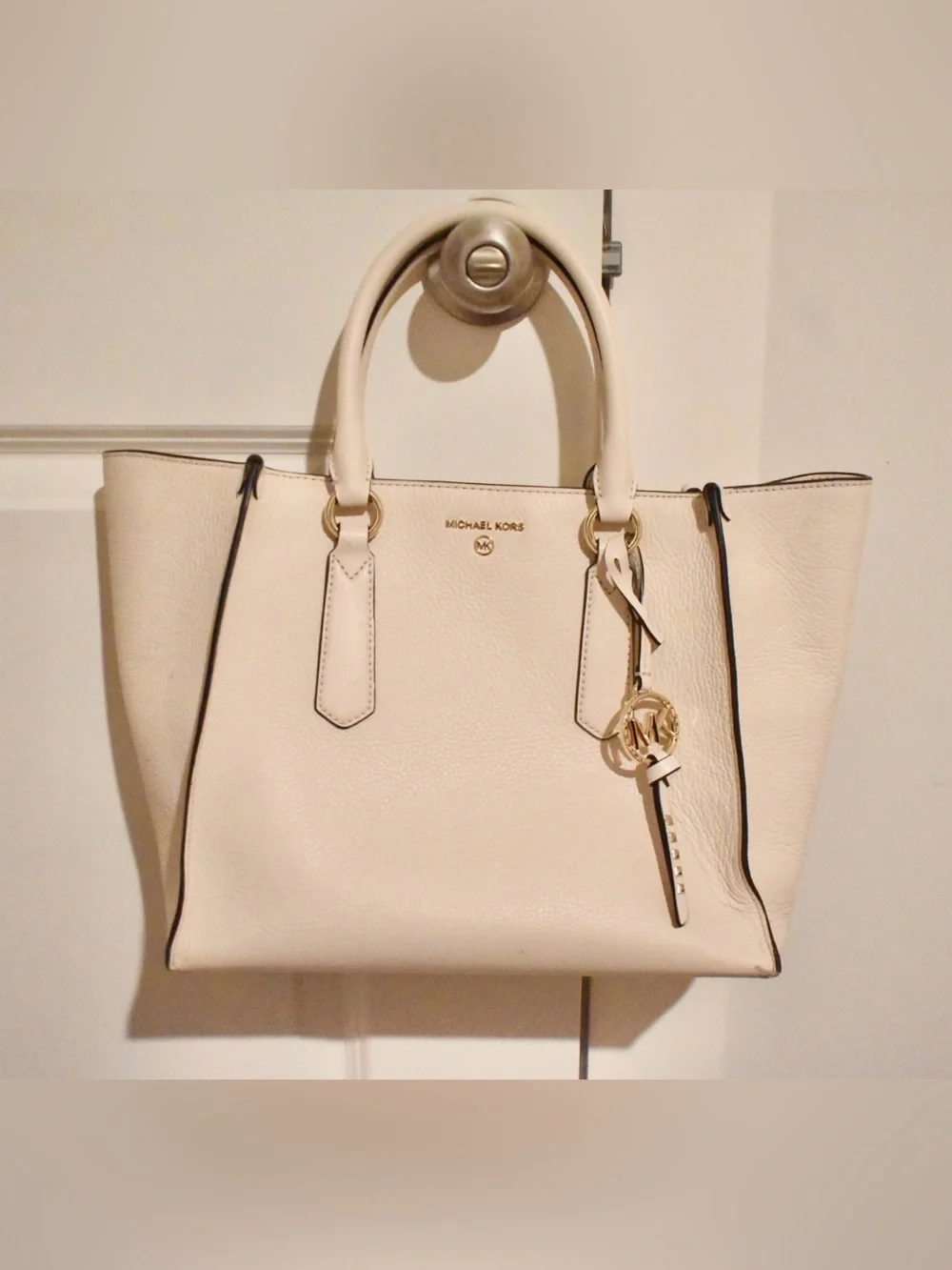 Michael Kors Handbag with Hand Straps - Beige. Used - Great Condition - Picture 1 of 10